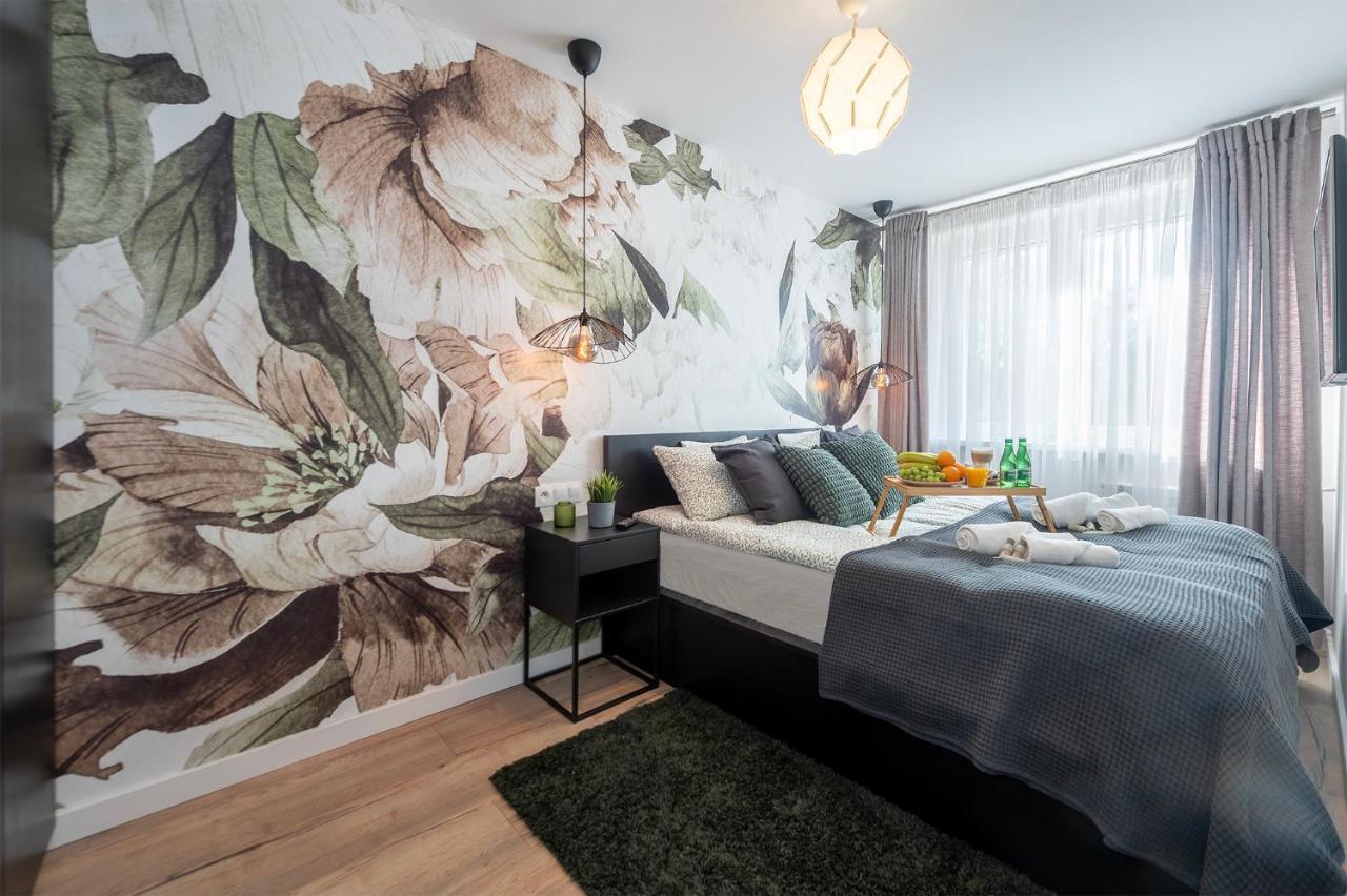 Golden Sands - Winda, 2 Sypialnie Oraz Salon, Lozeczko Turystyczne, Balkon, Play Station 5, Ekspress Do Kawy, Atlas Arena, Zoo, Fala Лодзь Экстерьер фото