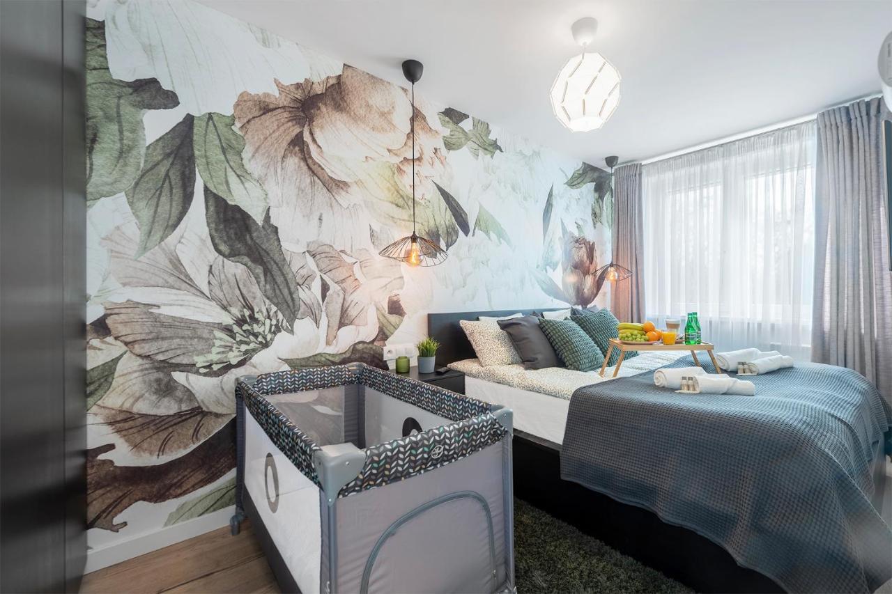 Golden Sands - Winda, 2 Sypialnie Oraz Salon, Lozeczko Turystyczne, Balkon, Play Station 5, Ekspress Do Kawy, Atlas Arena, Zoo, Fala Лодзь Экстерьер фото